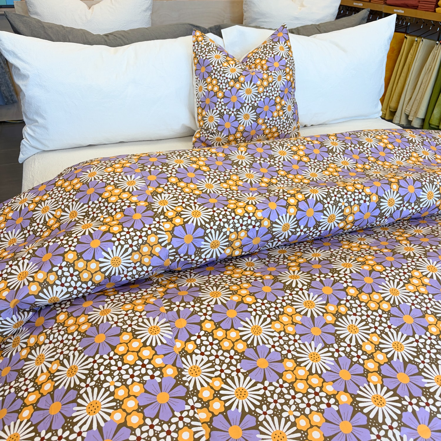 meadow print duvet cover - queen - Image 2