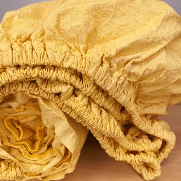 custard fitted sheet - queen